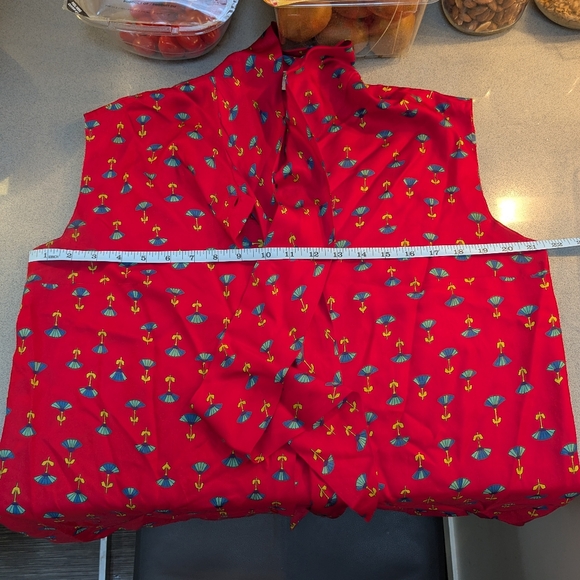 Vintage silk sleeveless shirt, size L - Picture 5 of 5